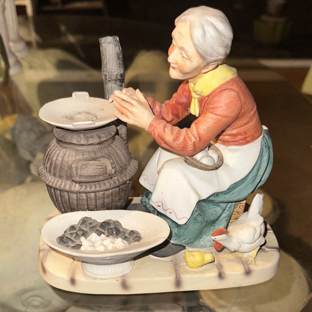 Japanese Weekend Ceramic Figurine - Elderly Woman with Chicken